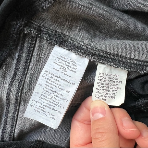 Madewell Maternity Over-the-Belly Skinny Jeans in Black Sea 29 - Picture 13 of 15